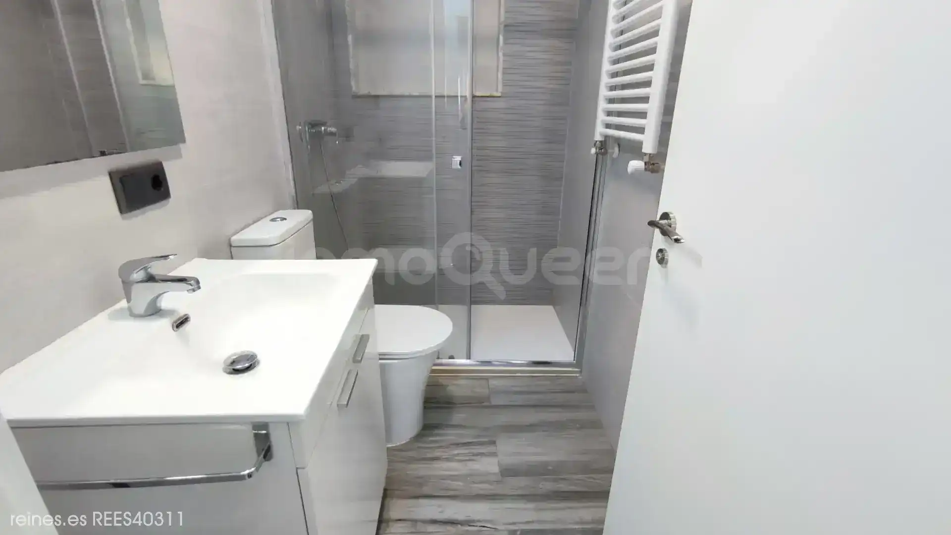 Badezimmer von Wohnung zum Verkauf in Laviana mit Heizung und Möbliert