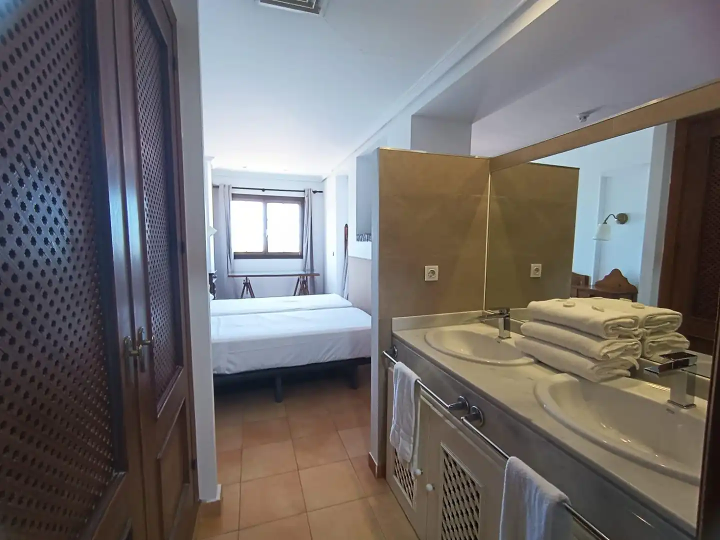 Bathroom of Study for sale in San Fernando  with Air Conditioner, Terrace and Furnished