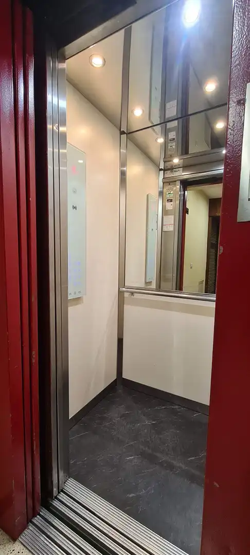 Apartamento con ascensor en venta en Avenida Ordoño II 16, imagen 13