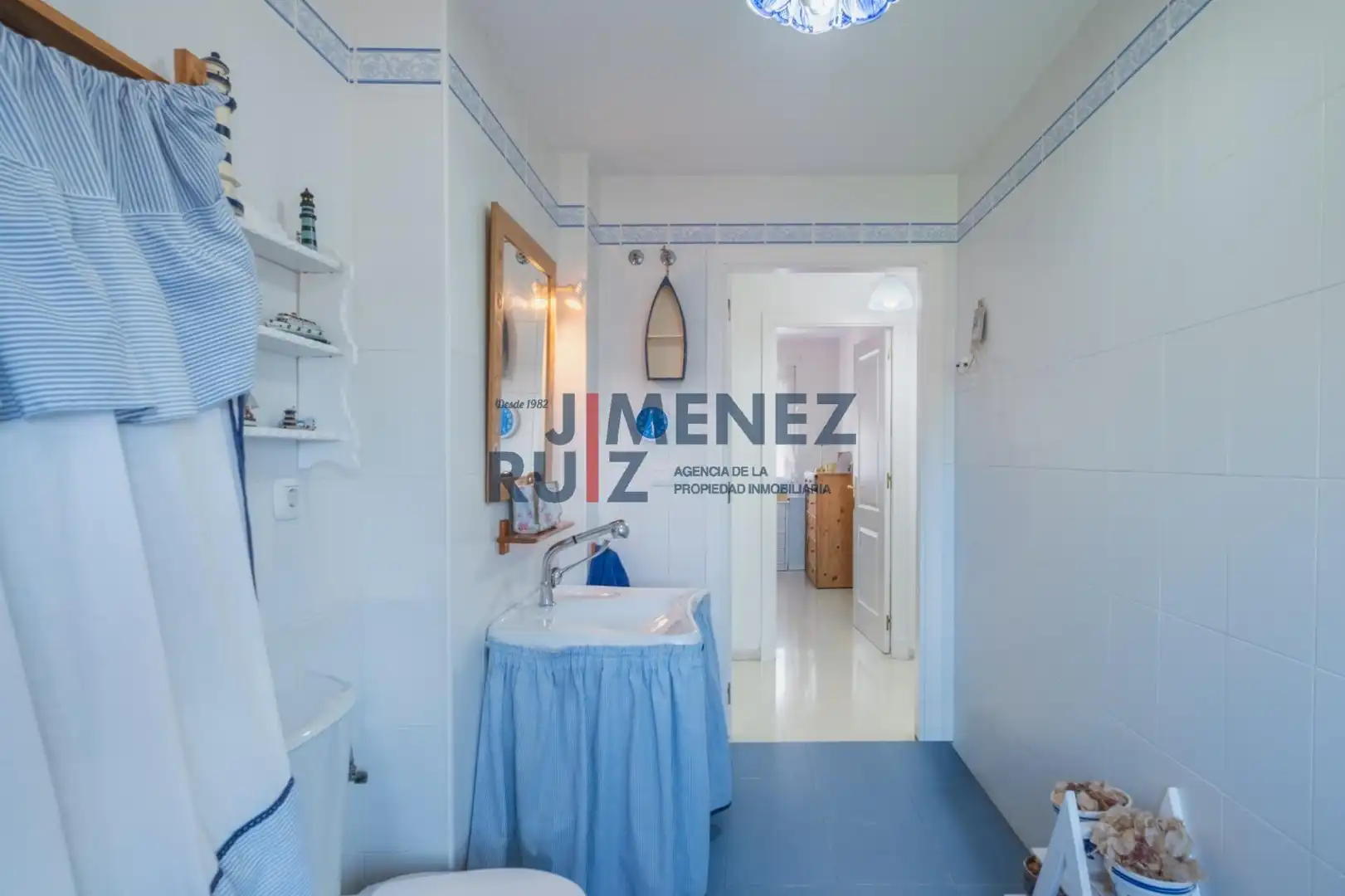 Baño de Piso en venta en El Puerto de Santa María con Piscina comunitaria