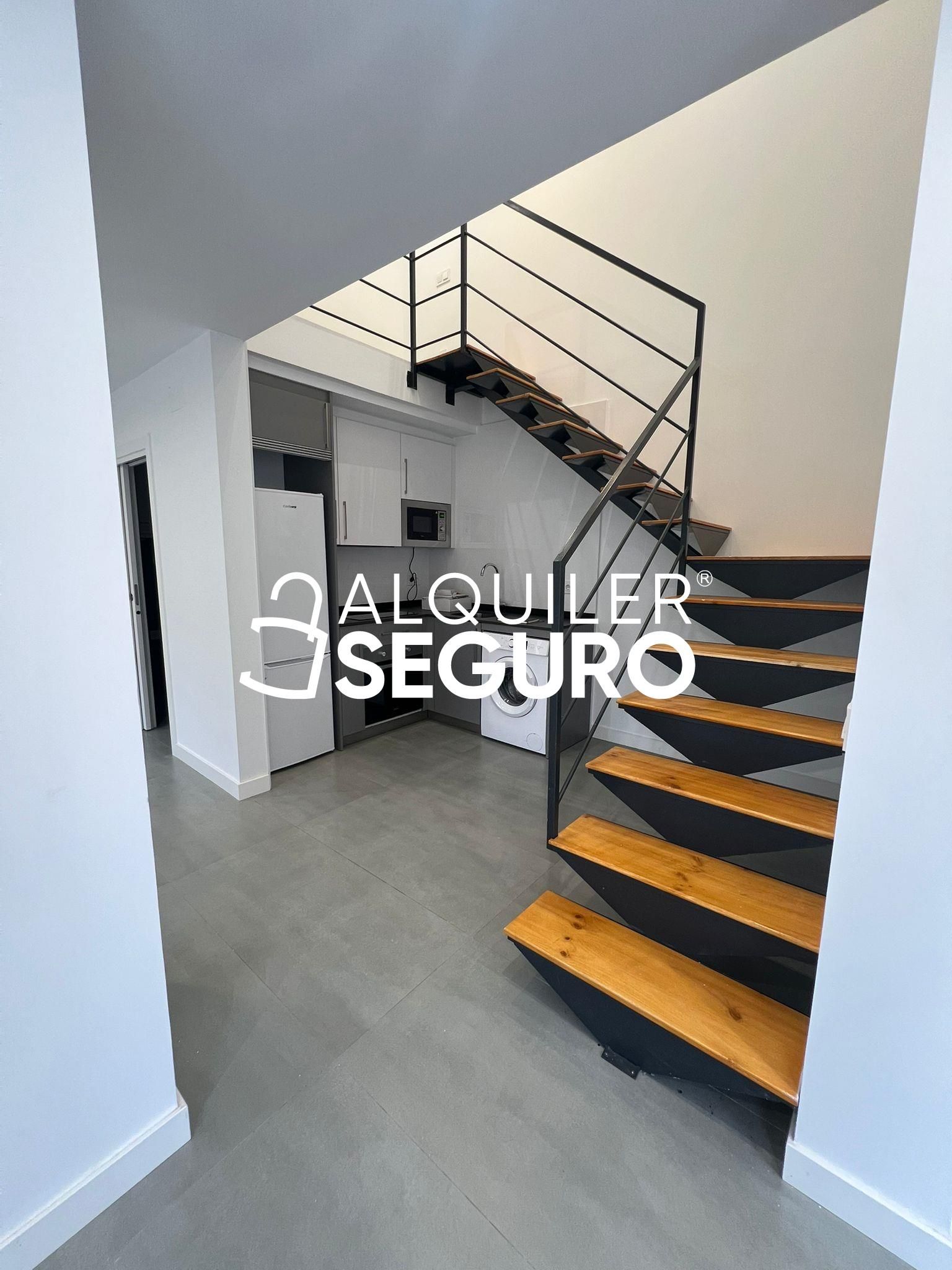 Kitchen of Flat to rent in  Madrid Capital  with Air Conditioner