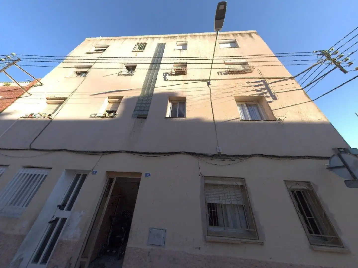 Vista exterior de Piso en venta en Sabadell