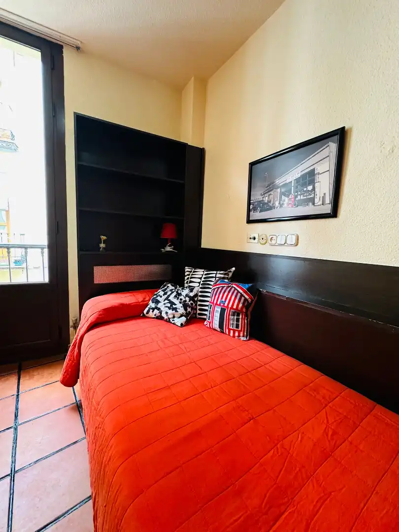 Estudio de alquiler en Calle Capuchinas, 8, Centro - Sagrario