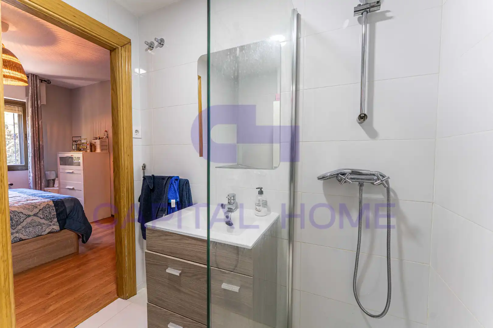 Baño de Piso en venta en Navalcarnero con Calefacción, Amueblado y Horno