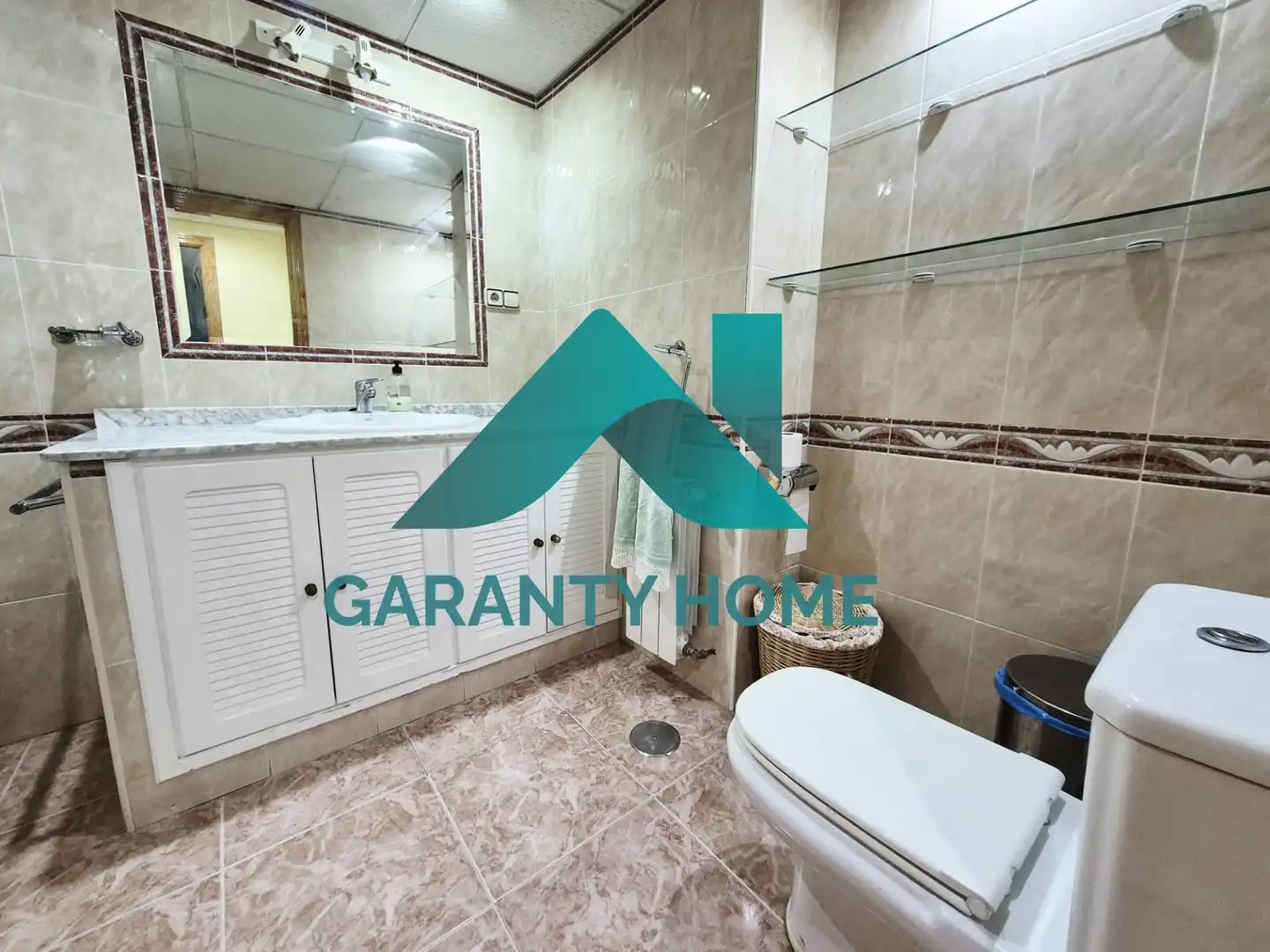 Bathroom of Houses for sale in Cáceres  with Air Conditioner, Heating and Private garden