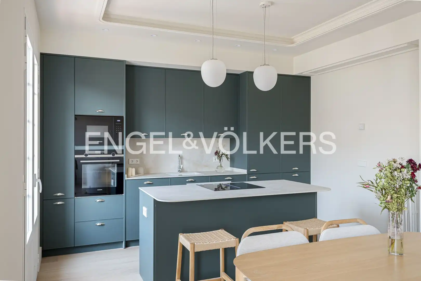 Kitchen of Flat for sale in Madrid  with Air Conditioner, Heating and Parquet flooring