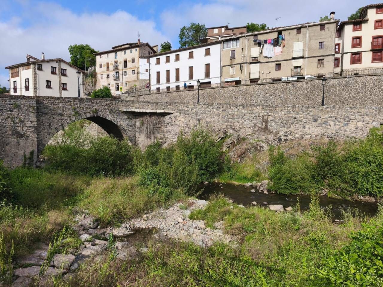 Vista exterior de Casa o xalet en venda en Soto En Cameros amb Calefacció