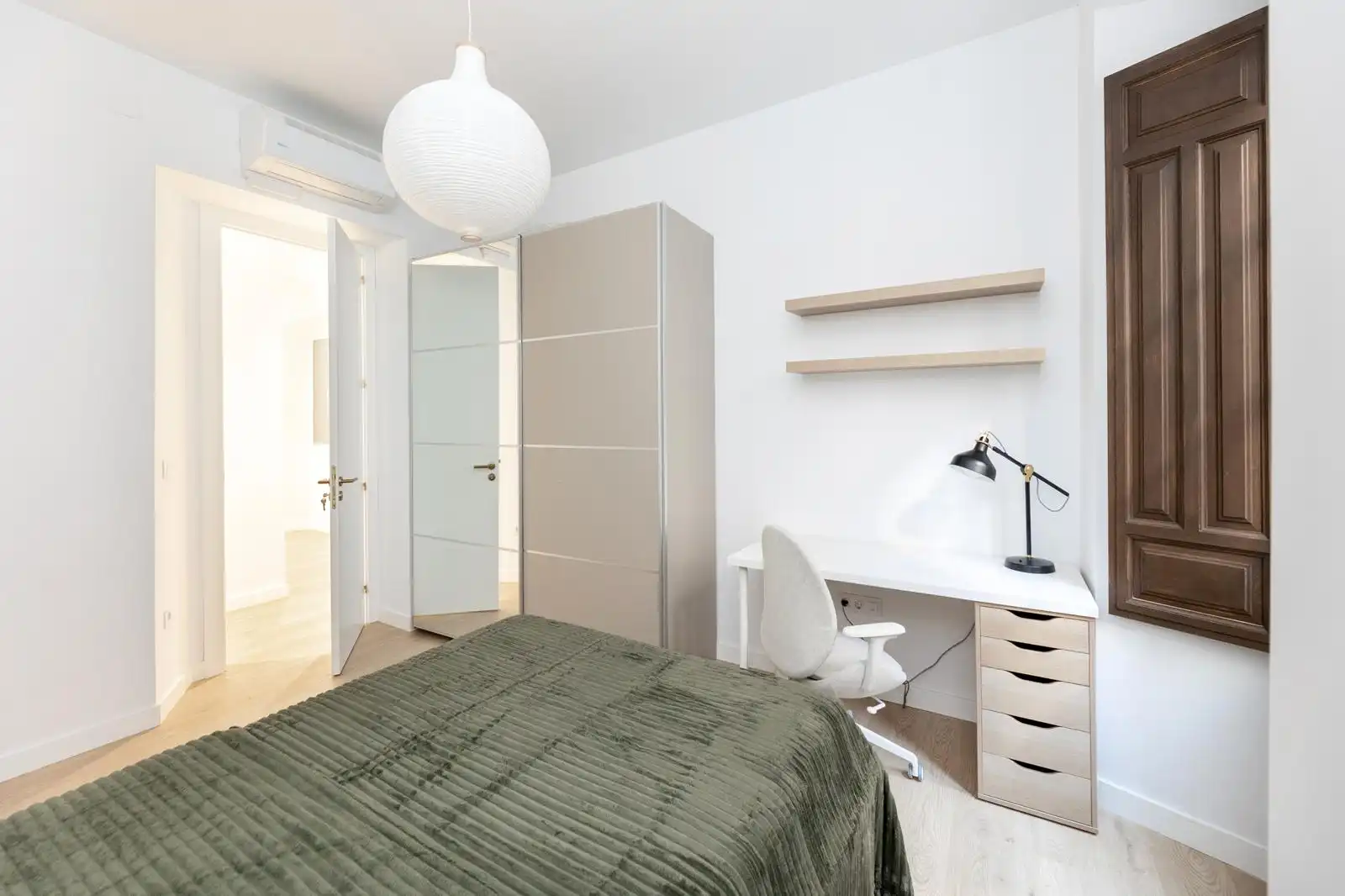 Bedroom of Apartments for rent in Granada  with Air Conditioner, Heating and Parquet flooring