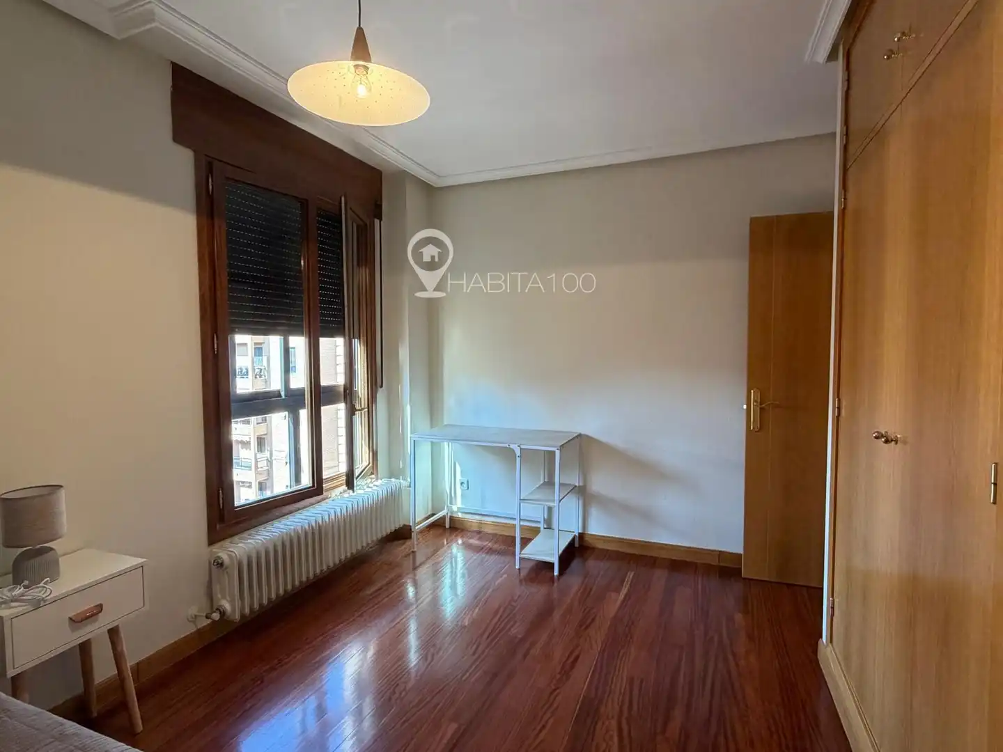 Habitación de Piso para compartir en Cuenca con Calefacción, Terraza y Amueblado