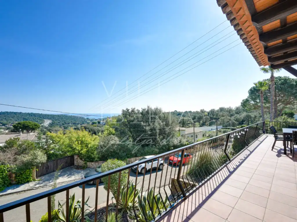 Vista exterior de Casa o chalet en venta en Castell d'Aro, Platja d'Aro i s'Agaró con Aire acondicionado, Calefacción y Jardín privado