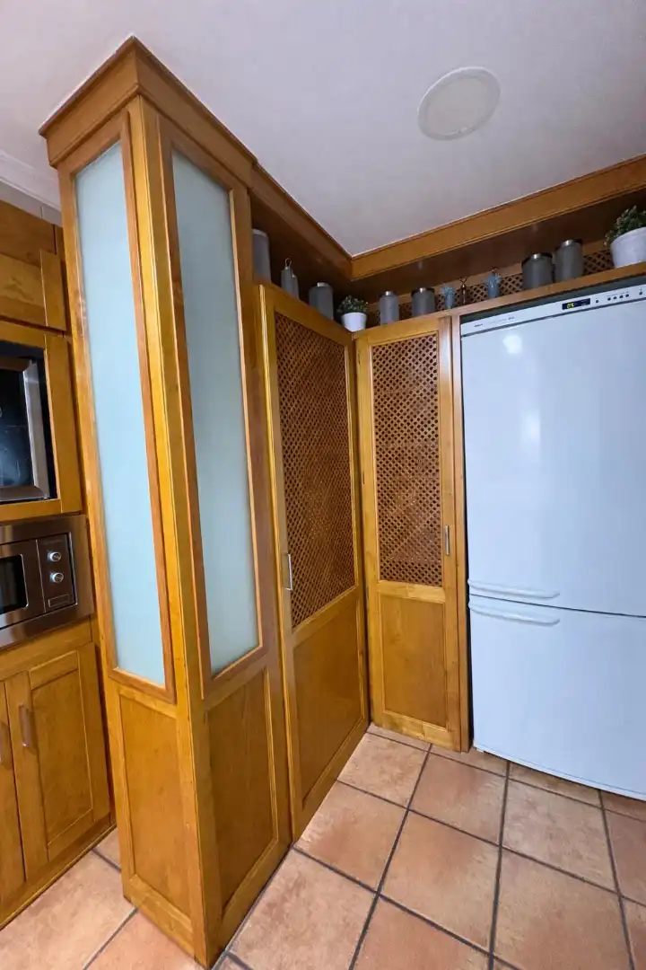Cuina de Pis en venda en Algeciras amb Aire condicionat, Jardí privat i Parquet