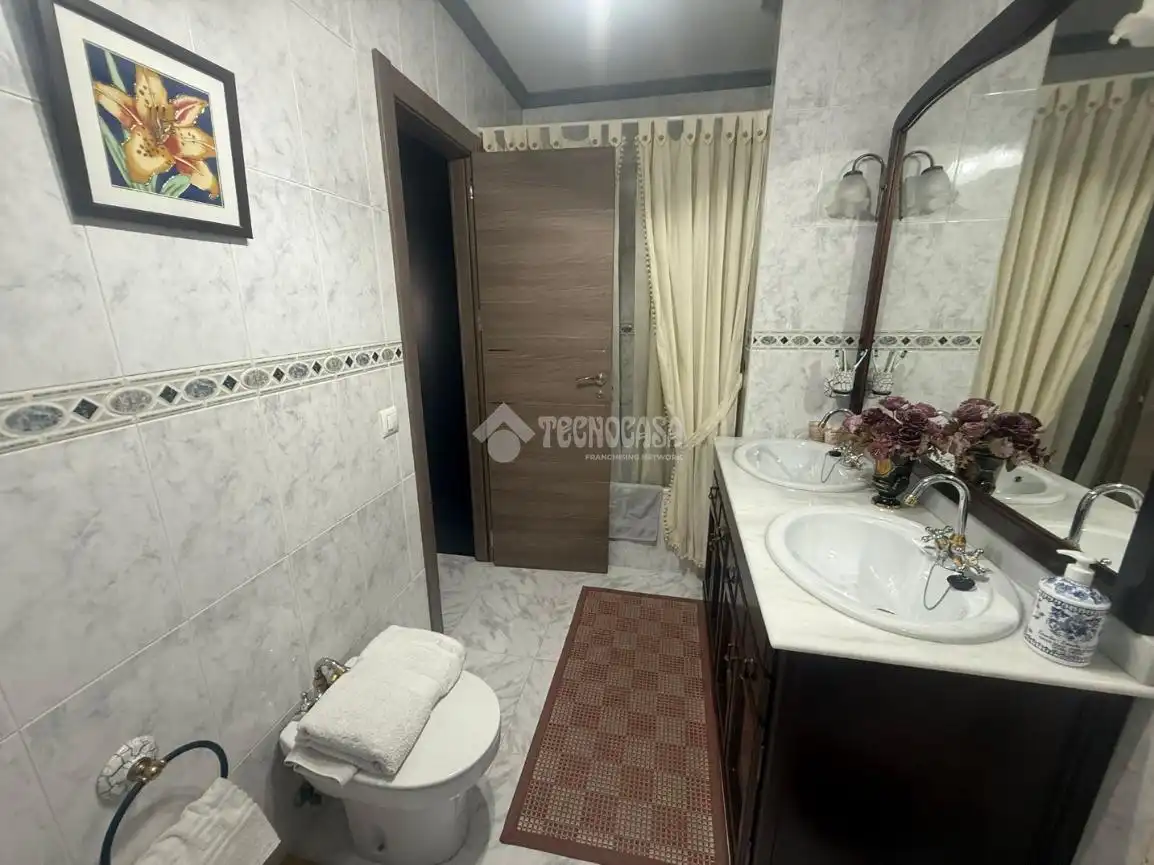 Bathroom of Detached homes for sale in Seseña