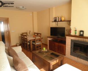 Sala d'estar de Casa o xalet en venda en Albatana amb Aire condicionat i Balcó