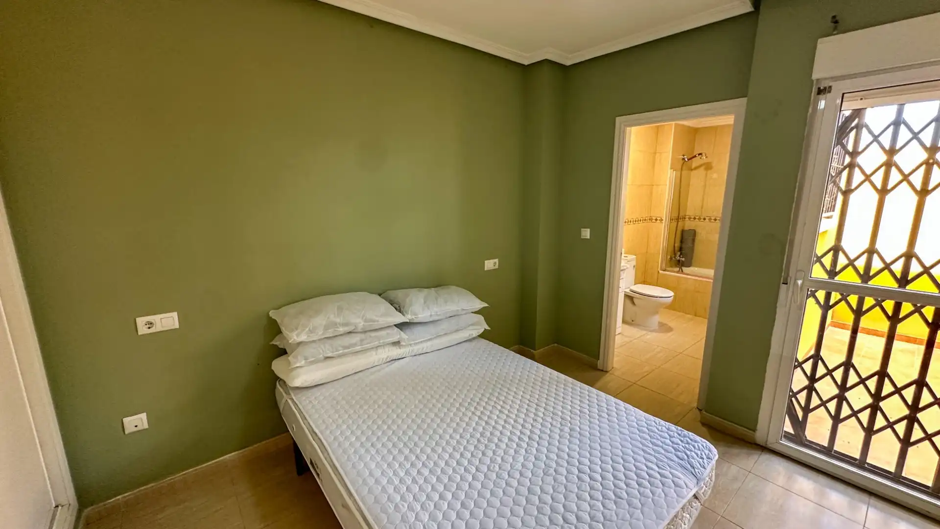 Bedroom of Houses for sale in Daya Nueva  with Swimming Pool