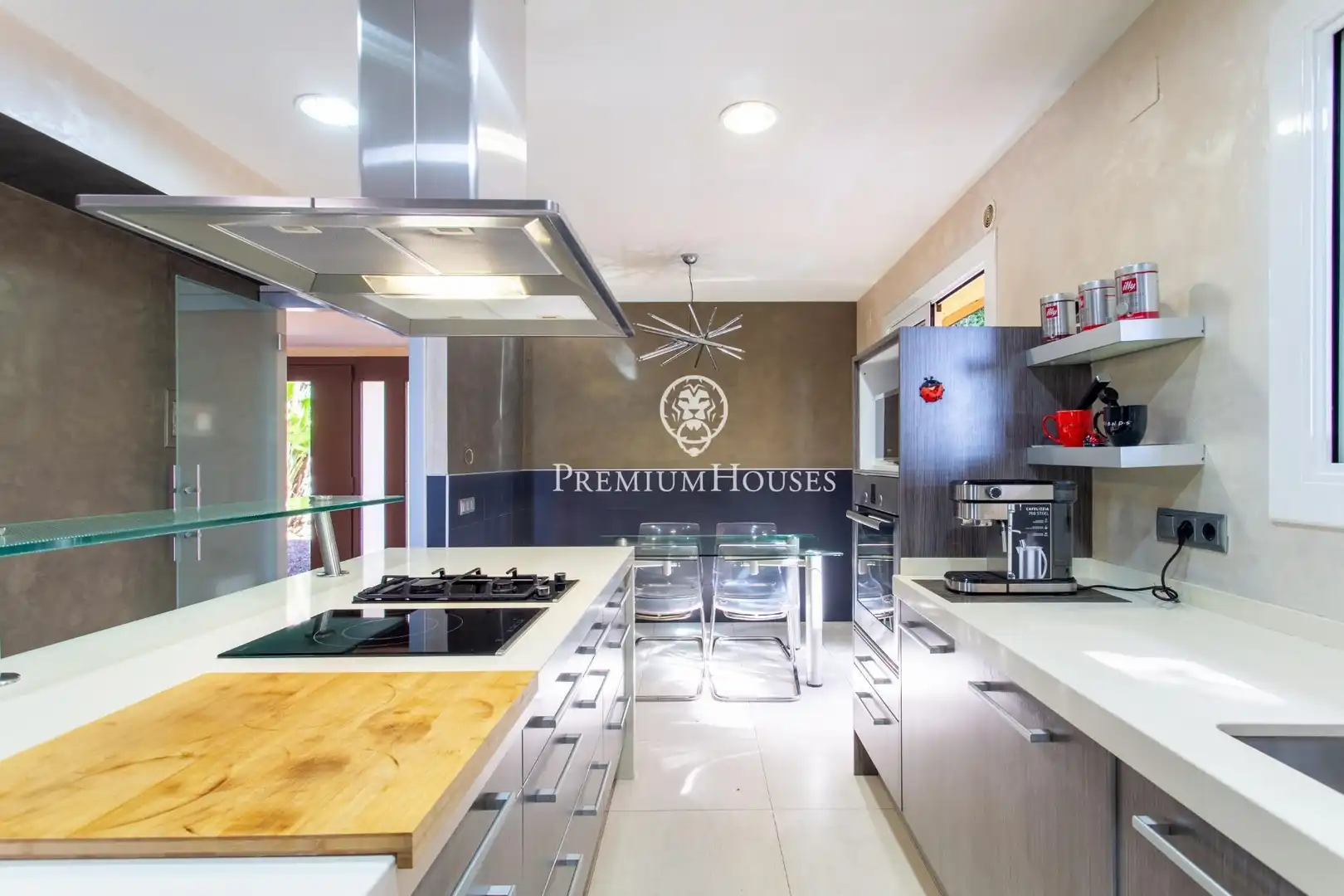 Cocina de Casa o chalet en venta en Arenys de Mar con Calefacción, Jardín privado y Terraza