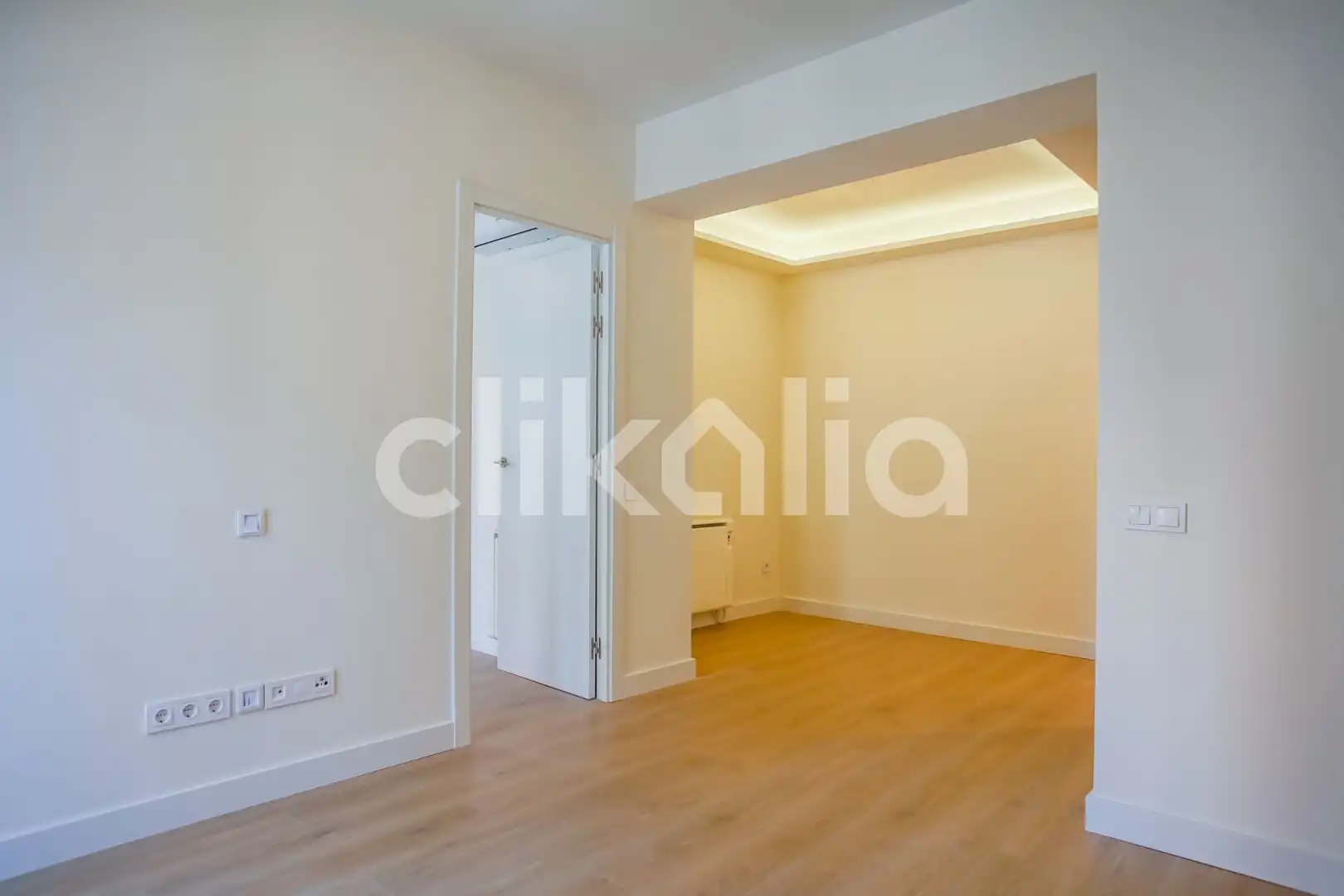 Bedroom of Flat for sale in Madrid  with Air Conditioner, Heating and Terrace