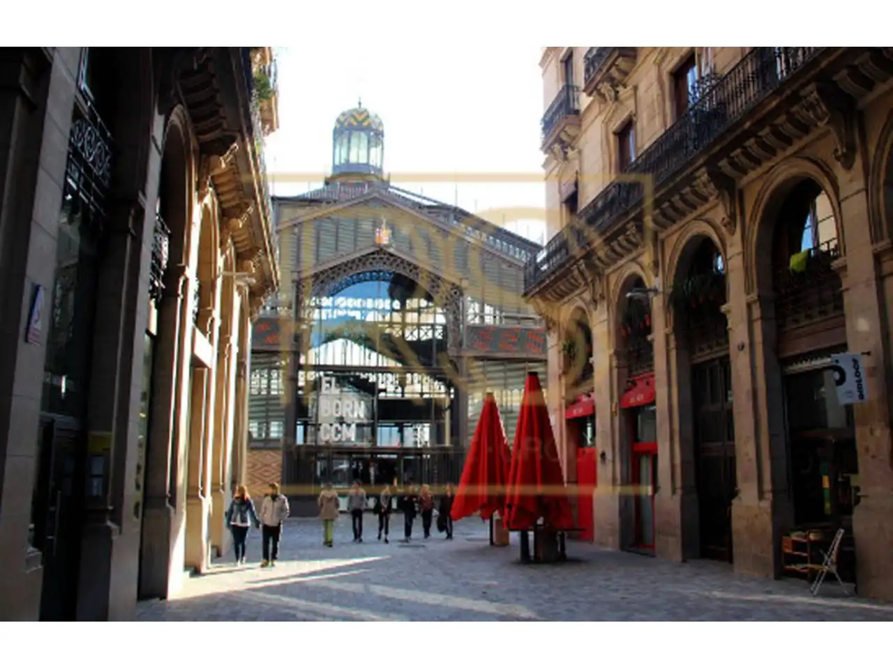 Flat for rent in Calle Sant agusti, El Raval