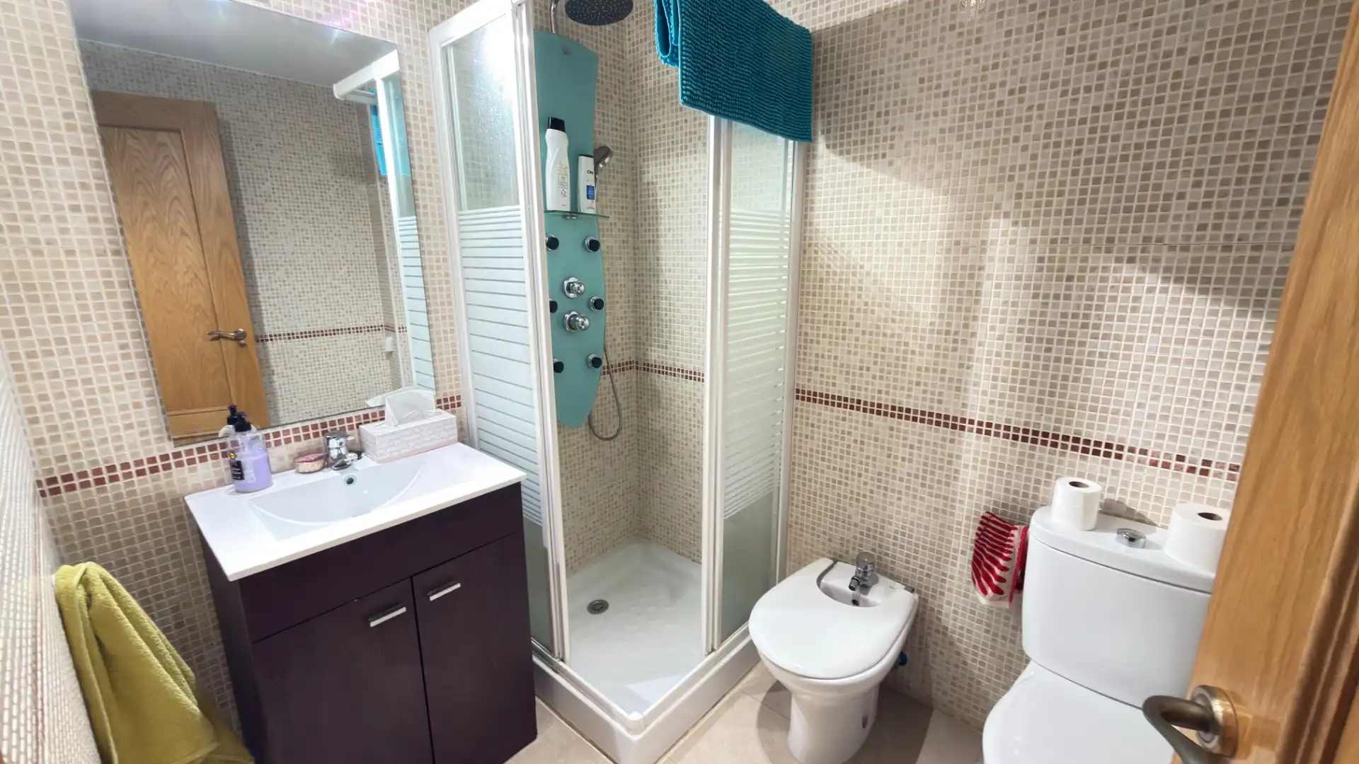 Baño de Piso en venta en Vélez-Málaga con Aire acondicionado, Terraza y Amueblado