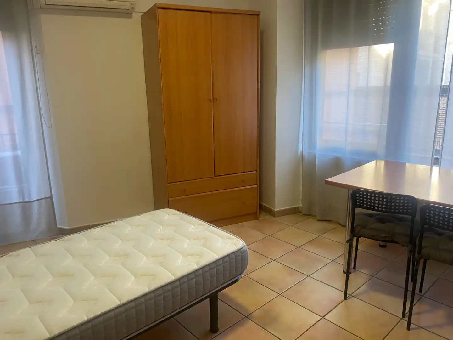 Study for rent in Plaza Fueros de Aragón, Casco Antiguo