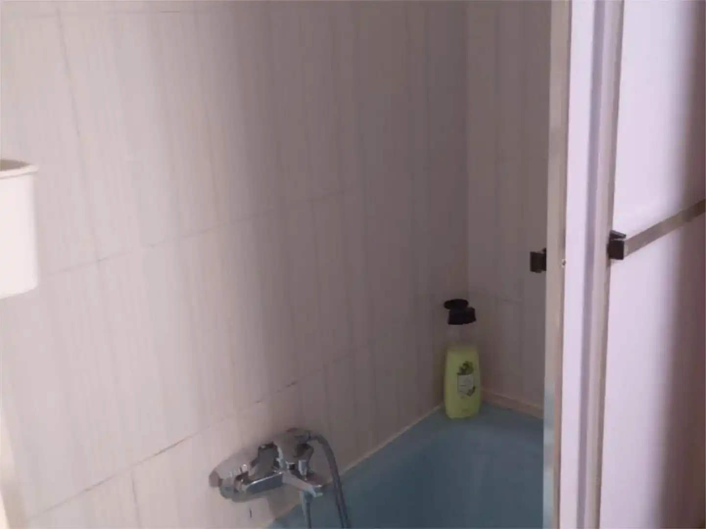 Bathroom of Flat for rent in Gijón   with Parquet flooring, Furnished and Oven