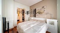 Bedroom of Flat for sale in  Madrid Capital  with Air Conditioner, Heating and Terrace