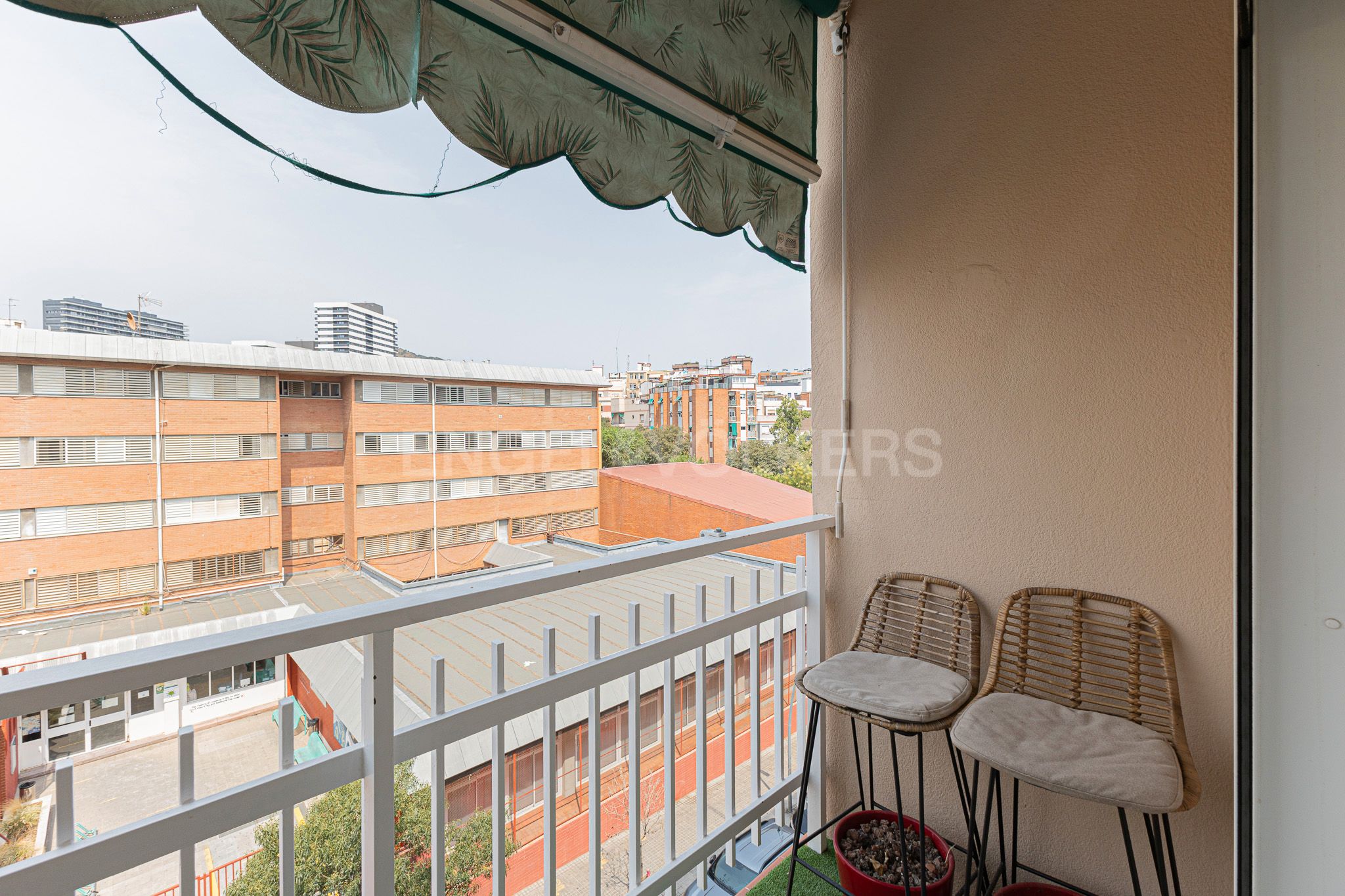 Terrassa de Apartament en venda en L'Hospitalet de Llobregat amb Aire condicionat, Calefacció i Balcó