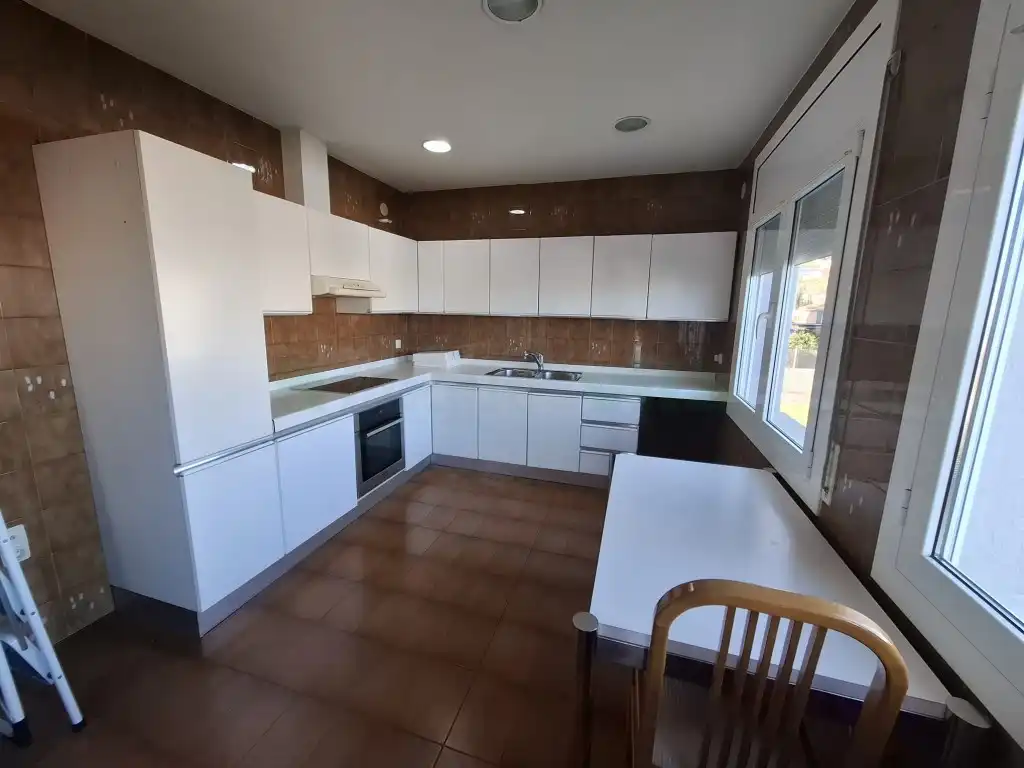 Kitchen of Houses for sale in Pineda de Mar