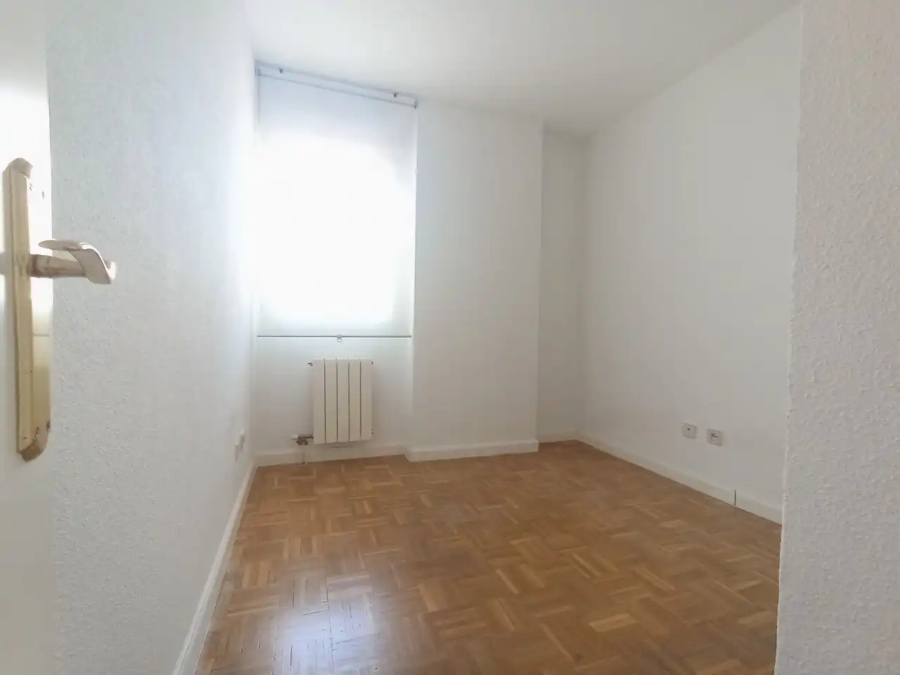 Dormitori de Àtic de lloguer en Madrid amb Aire condicionat, Calefacció i Parquet