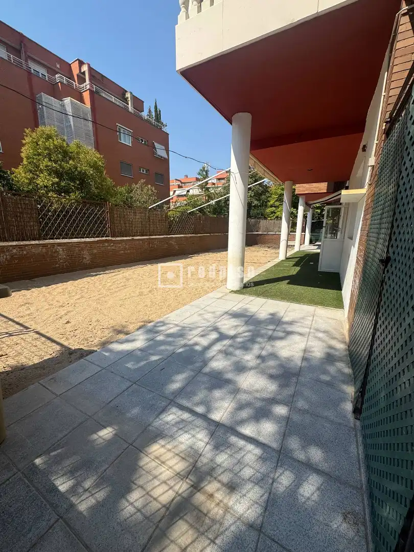 Business premises to rent in del Marqués de la Valdavia, imagen 5