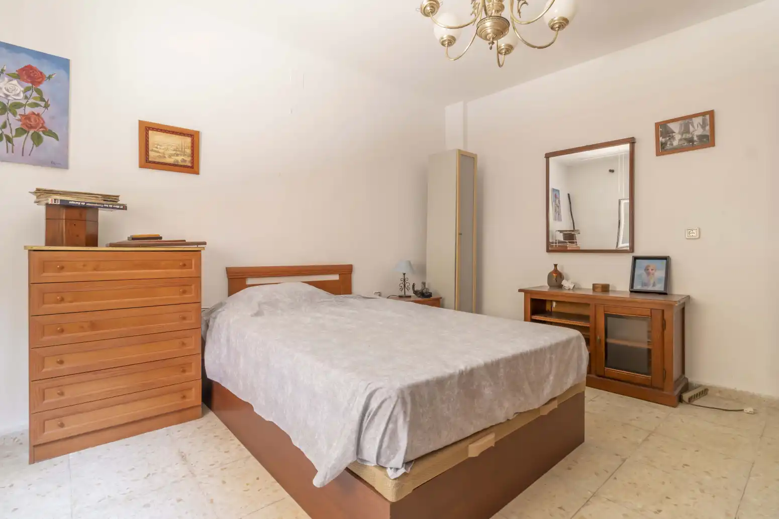 Schlafzimmer von Einfamilien-Reihenhaus zum Verkauf in Sevilla mit Terrasse, Abstellraum und Balkon