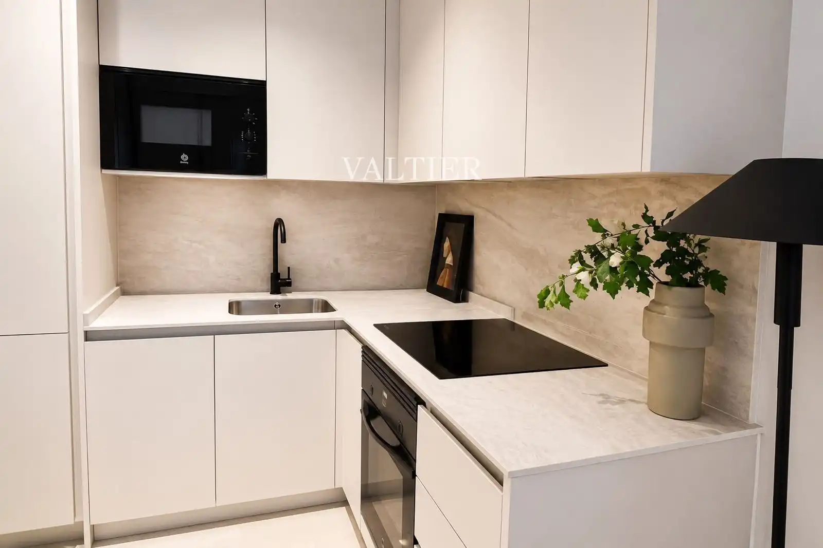 Kitchen of Flat for rent in Madrid  with Air Conditioner and Furnished