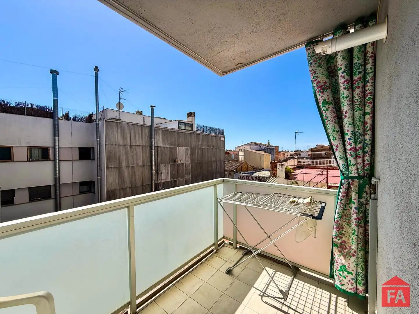Terraza de Ático en venta en El Vendrell con Calefacción, Terraza y Trastero