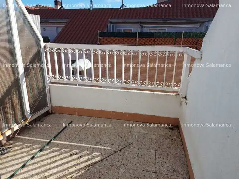 Attic for rent in Pizarrales