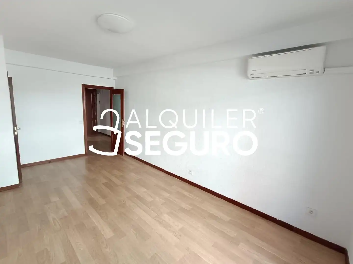 Bedroom of Flat for rent in Getafe  with Air Conditioner, Heating and Terrace