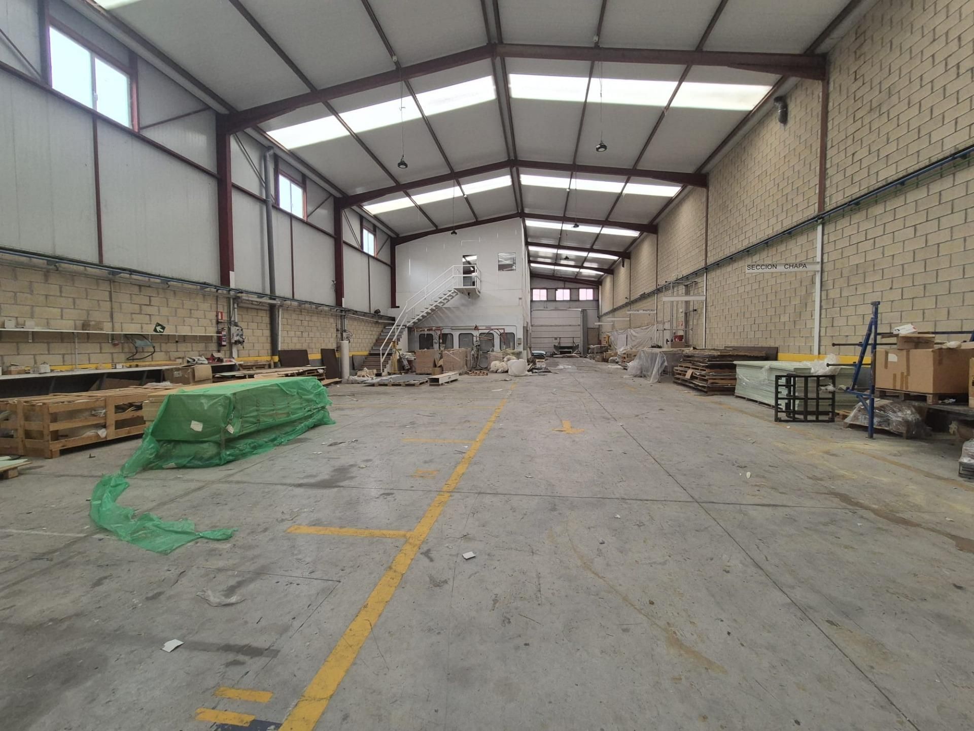 Industrial buildings to rent in Valle de Mena