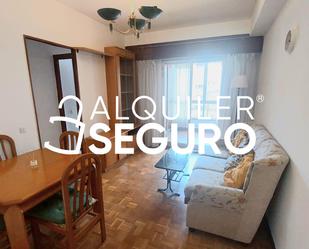 Sala d'estar de Pis de lloguer en  Madrid Capital amb Terrassa