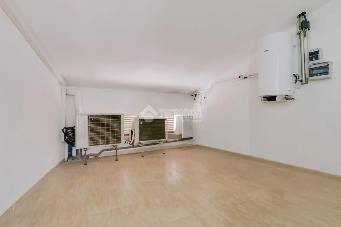 Casa adosada en venta en Terrassa con Aire acondicionado, Terraza y Trastero