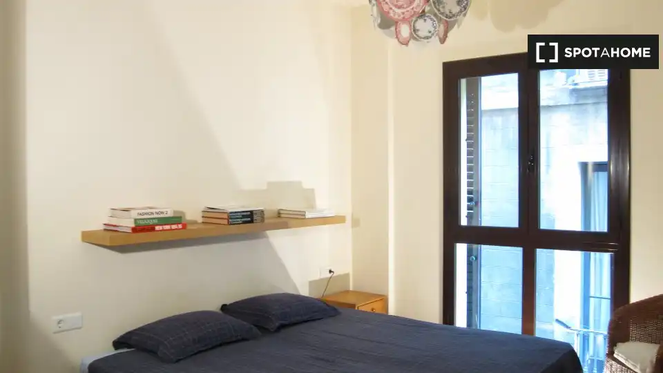 Piso con terraza en alquiler en Ciutat Vella, imagen 6