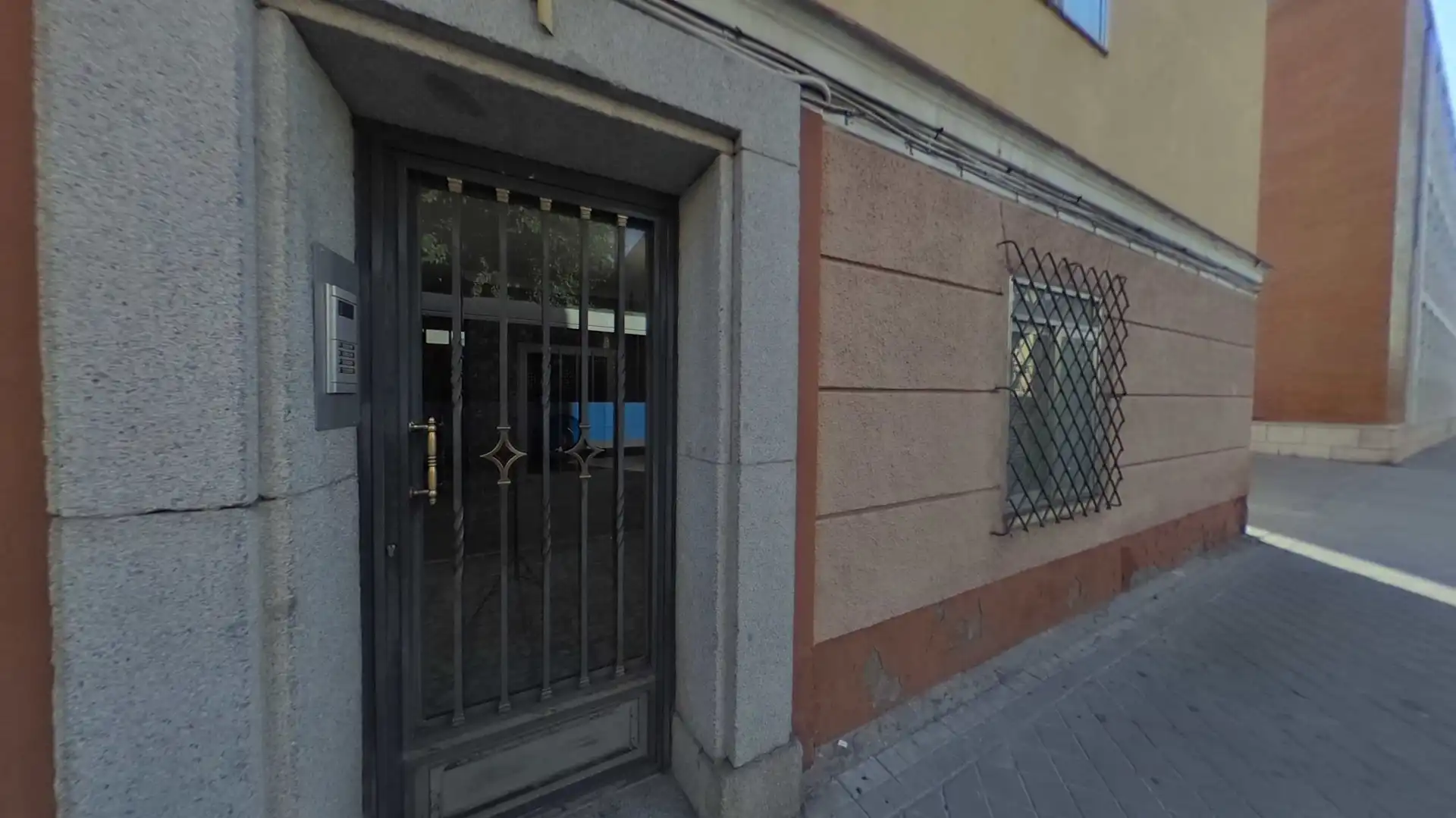 Vista exterior de Piso en venta en Madrid