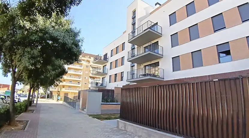 Vista exterior de Apartament en venda en Dénia amb Aire condicionat, Calefacció i Jardí privat