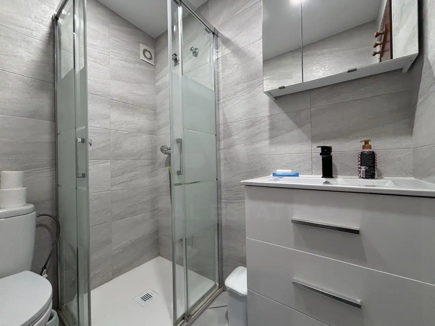 Baño de Estudio en venta en Castelló d'Empúries con Aire acondicionado y Calefacción