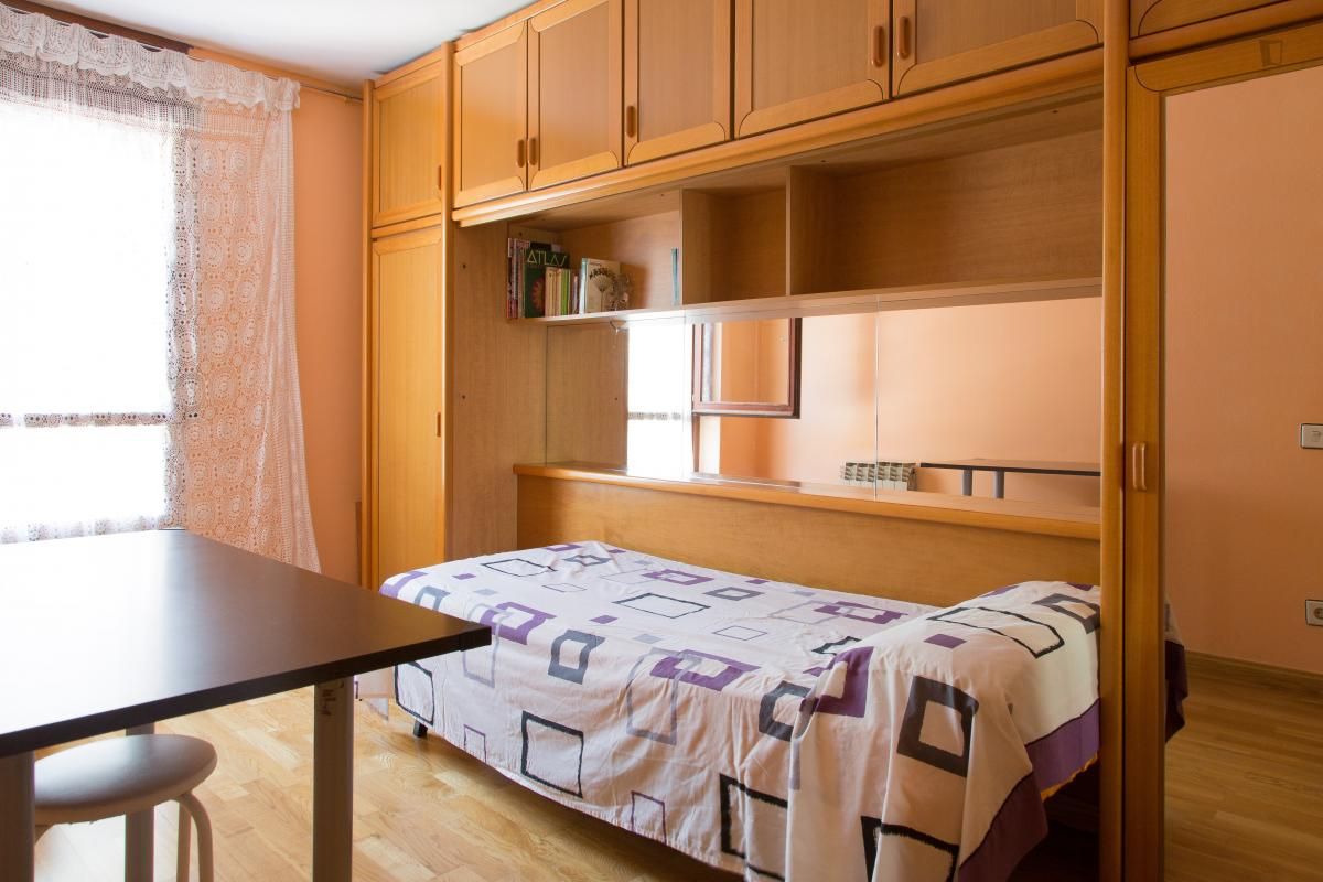 Apartament per a compartir a Almeda - El Corte Inglés