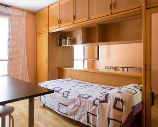 Dormitori de Apartament per a compartir en Cornellà de Llobregat amb Aire condicionat