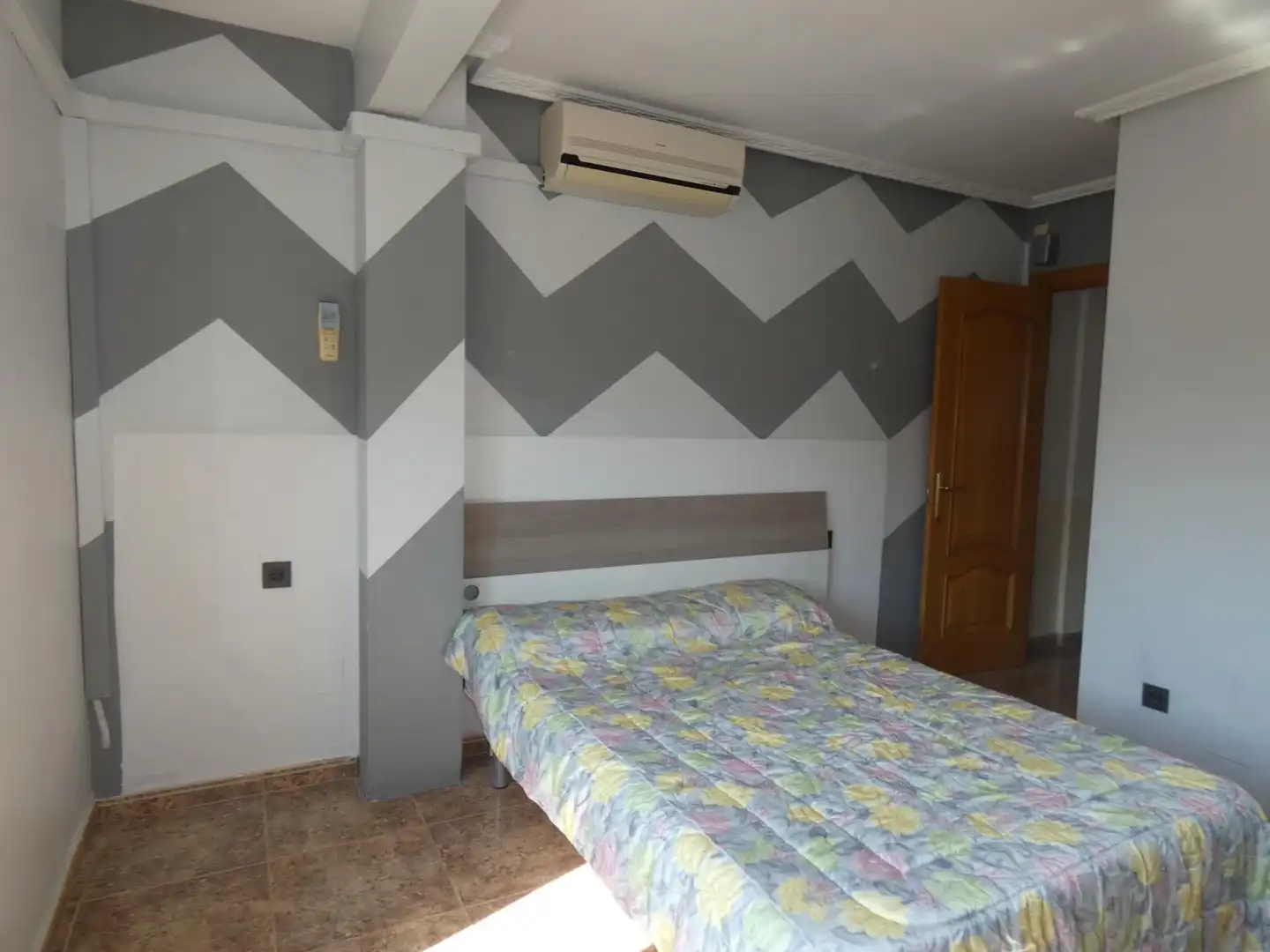 Bedroom of Flat for rent in Zaragoza  with Air Conditioner, Heating and Furnished