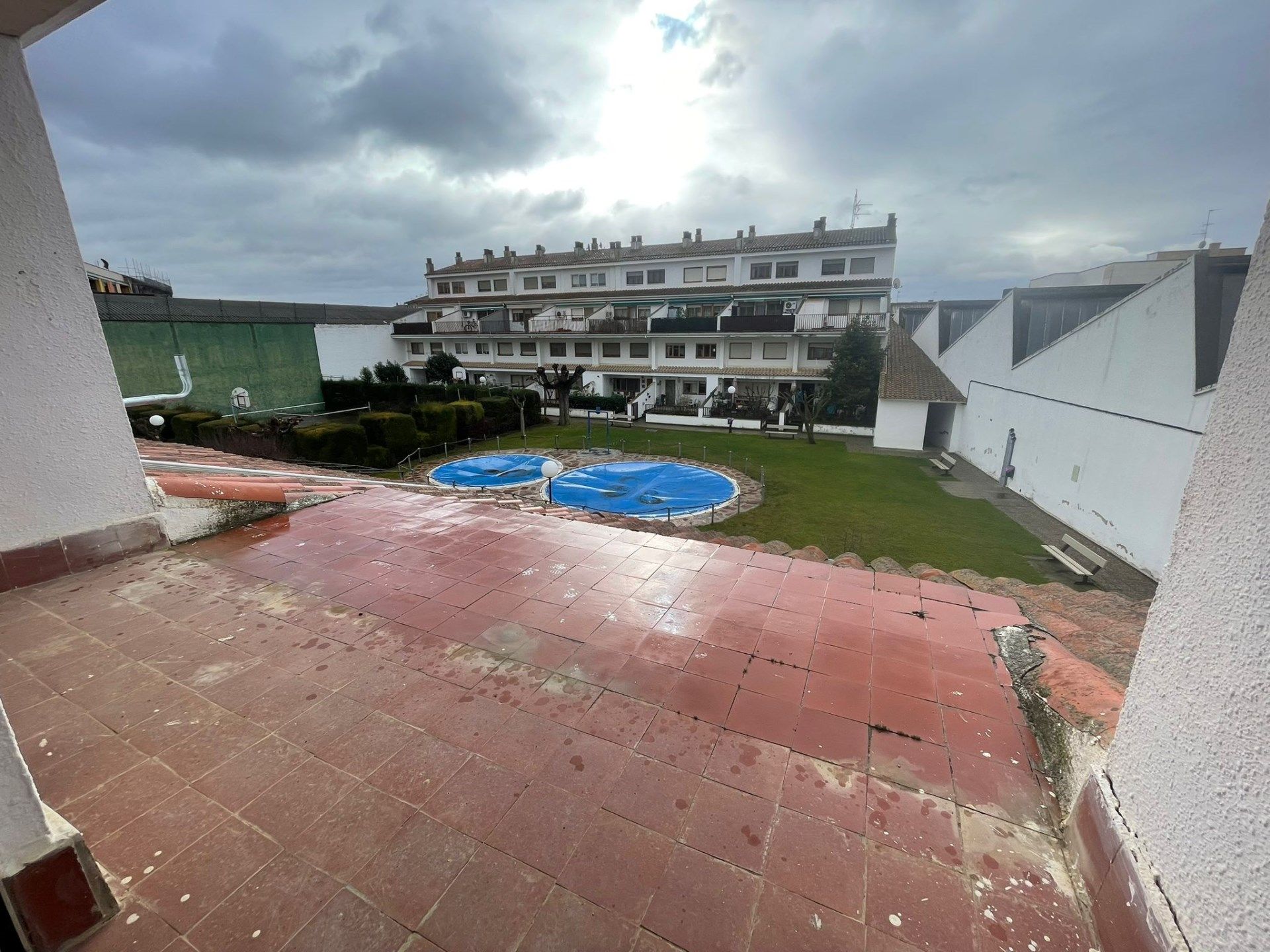 Jardí de Casa adosada en venda en Ejea de los Caballeros amb Calefacció, Terrassa i Traster