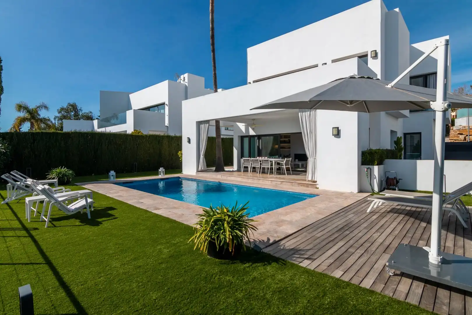 Jardí de Casa o xalet de lloguer en Estepona amb Aire condicionat, Jardí privat i Terrassa