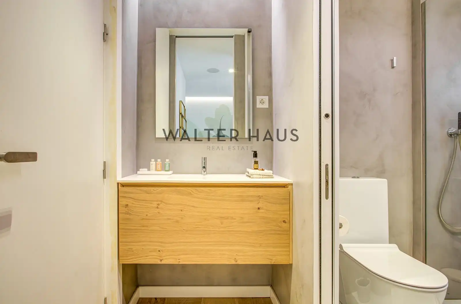 Penthouse with terrace for sale in Carrer de la Diputació, imagen 56