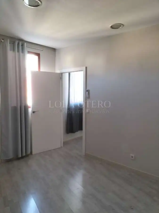 Bureau avec ascenseur à louer à Ciutat Vella, imagen 4