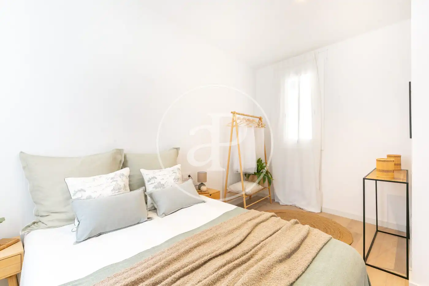 Habitación de Piso en venta en Barcelona con Aire acondicionado, Calefacción y Balcón