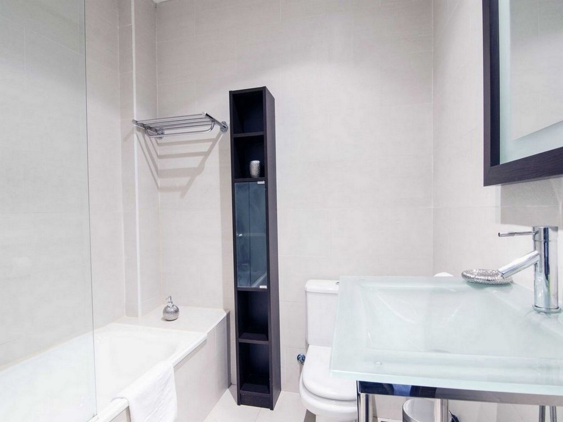 Baño de Piso de alquiler en Mataró con Aire acondicionado, Amueblado y TV